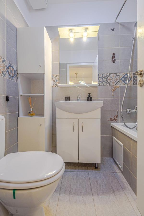 Opera Apart Apartment Брашов Екстериор снимка