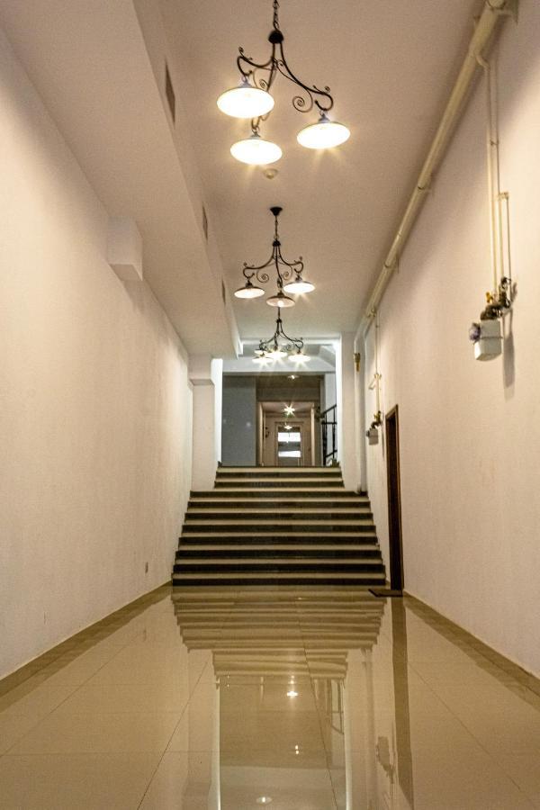 Opera Apart Apartment Брашов Екстериор снимка