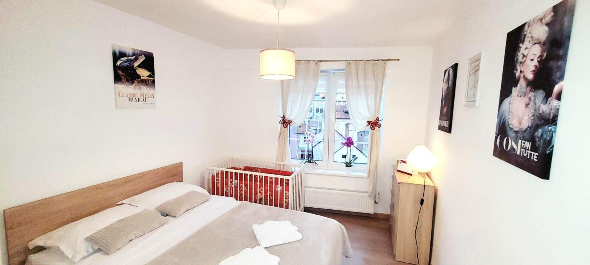 Opera Apart Apartment Брашов Екстериор снимка